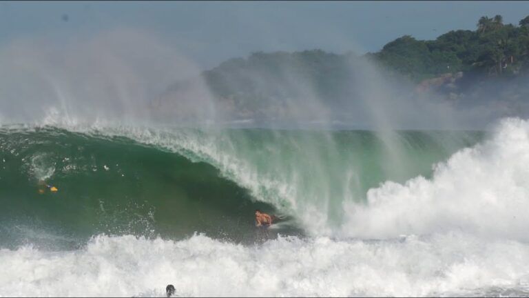 Mexico by Eze Pereyra